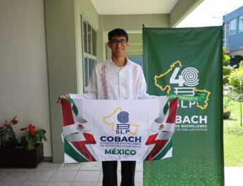 GOBIERNO DEL ESTADO RECONOCE TRIUNFO INTERNACIONAL DE ALUMNO DE COBACH